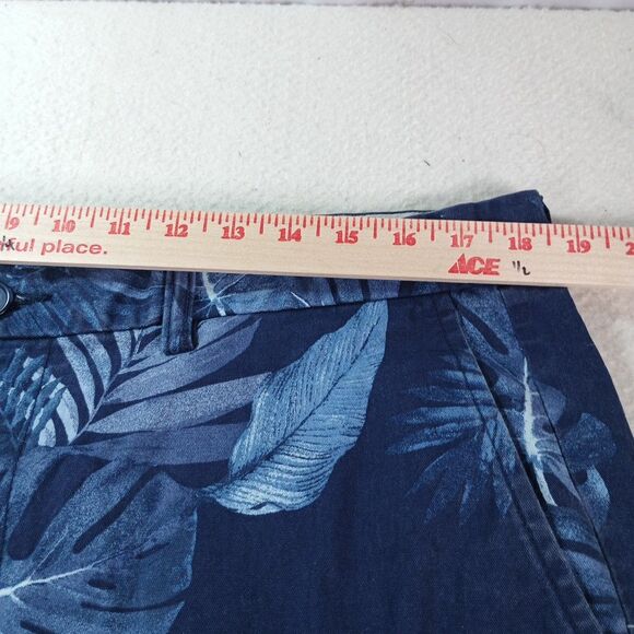 Old Navy Men’s Blue Palm Print Shorts 38 Built-In Flex Ultimate Slim Casual Summ - Picture 9 of 12